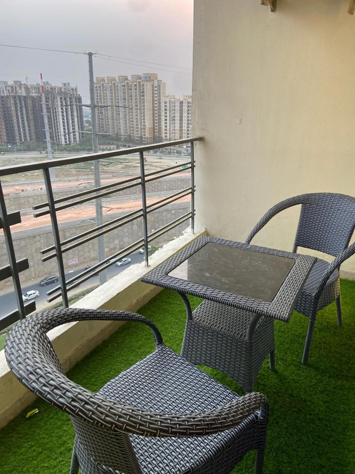 Kinky Dark Rooms Greater Noida Eksteriør bilde
