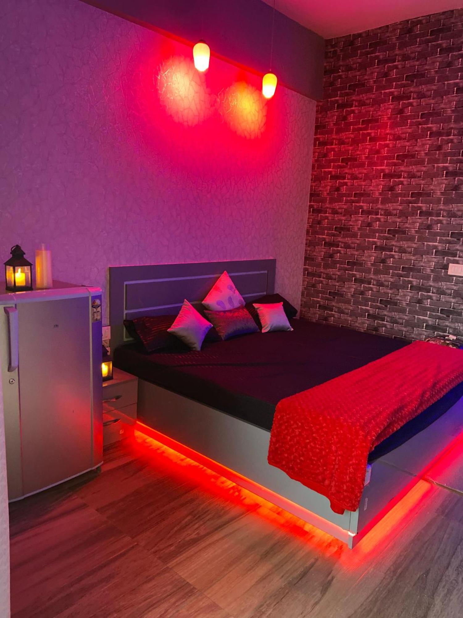 Kinky Dark Rooms Greater Noida Eksteriør bilde